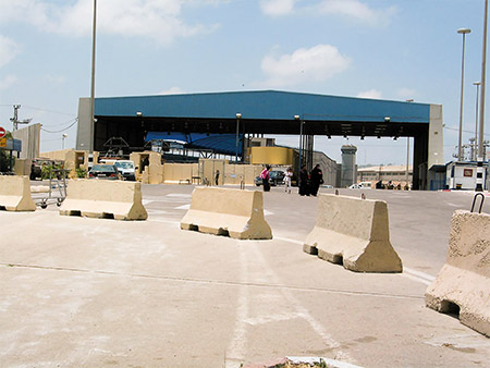 Posto de Erez, terminal de pedestres e cargas, situado na fronteira de Israel com a Faixa de Gaza Foto: Wikipedia